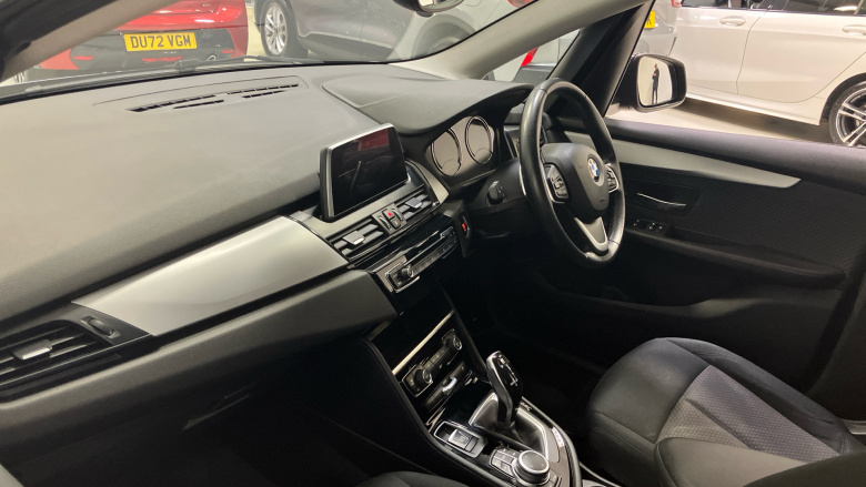 BMW 2 Series 220i SE 5dr DCT Petrol Hatchback